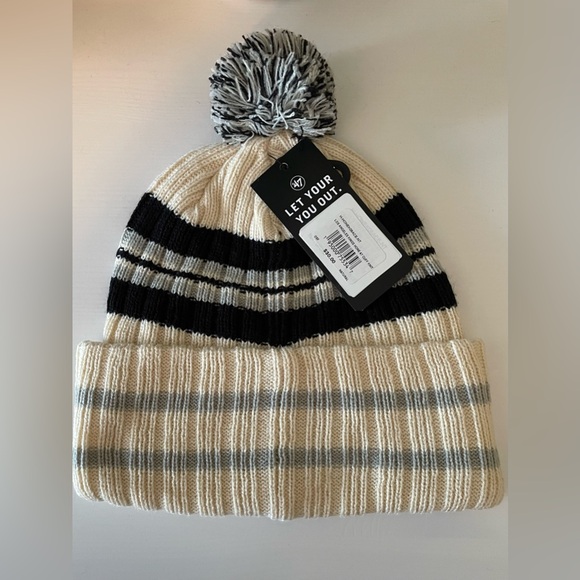 NWT LA Kings Pom Pom Winter Cap Cream, Grey, and Black - Picture 2 of 3